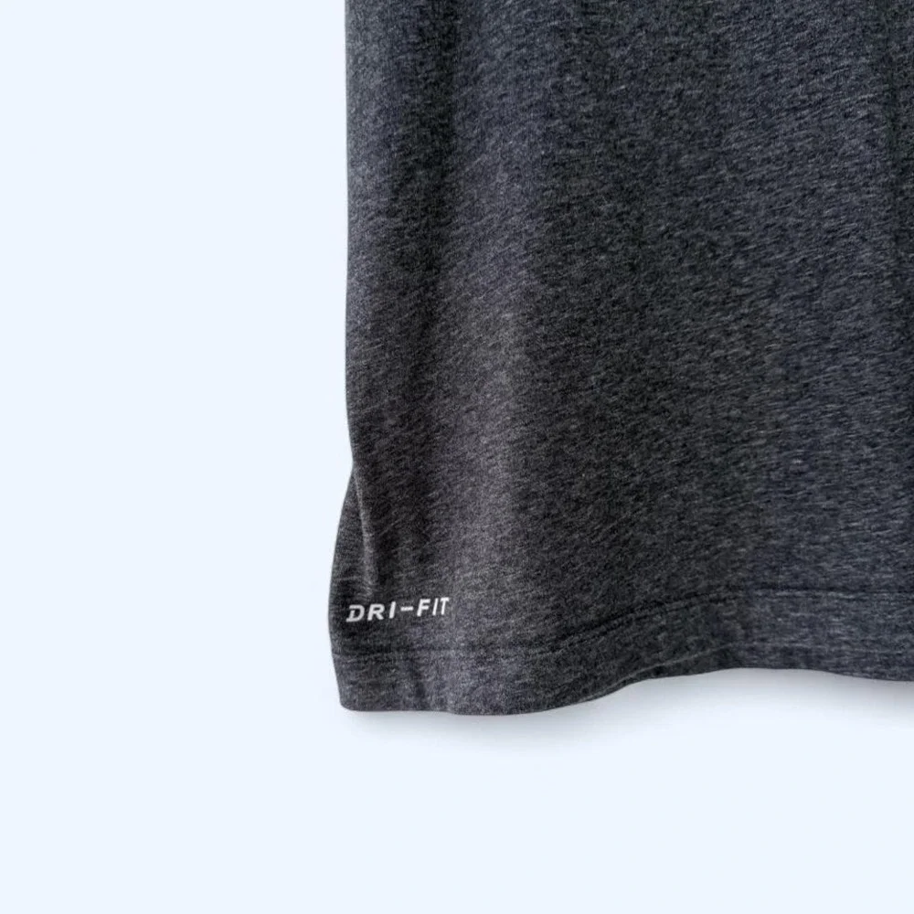 Nike Dri Fit Men's T Shirt Dark Gray Athletic‎ Performance Tee Size Medium - Picture 2 of 5
